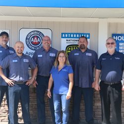 Metro Transmission & Automotive - L-R Ricky, Miguel, Rick, Michelle, Darrell, Robert