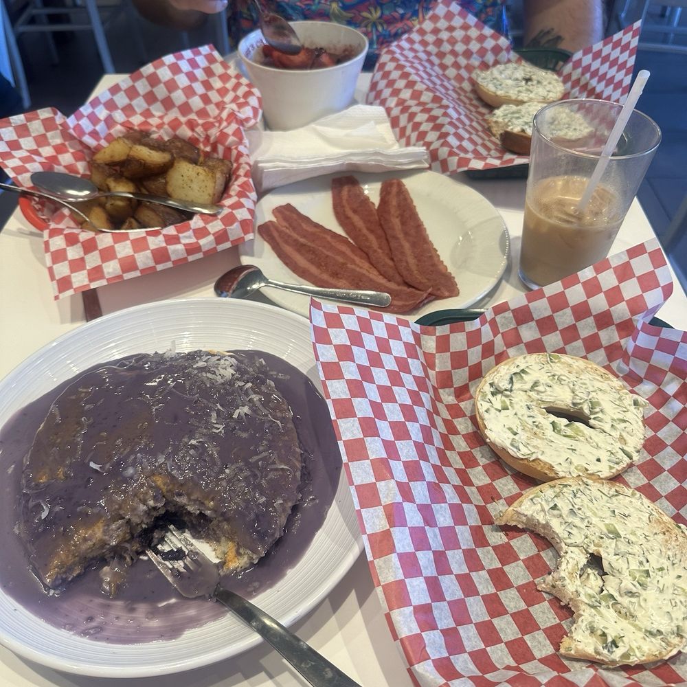 Bogart's Cafe - Breakfast & Brunch Near Me - Honolulu, Hawaii Bogart's Cafe - Breakfast & Brunch Near Me - Honolulu, Hawaii
