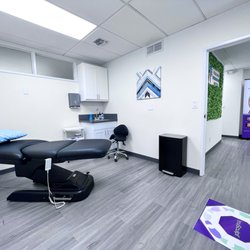 Four Oaks Medicine - Treatment Room - Four Oaks Medicine