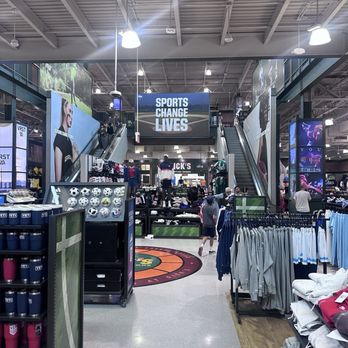 DICK'S Sporting Goods - Sports Wear Near Me - Cerritos, California