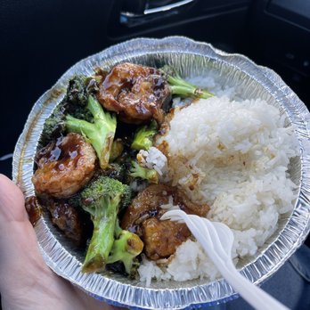 Happy Garden - Shrimp and Broccoli with Curry Sauce - Chinese Near Me - Williston Park, New York Happy Garden - Shrimp and Broccoli with Curry Sauce - Chinese Near Me - Williston Park, New York