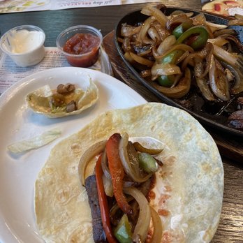 Markham Station - Steak fijita; a pile of grease onions and what is supposed to be pepper. - Italian Near Me - Richmond Hill, Ontario