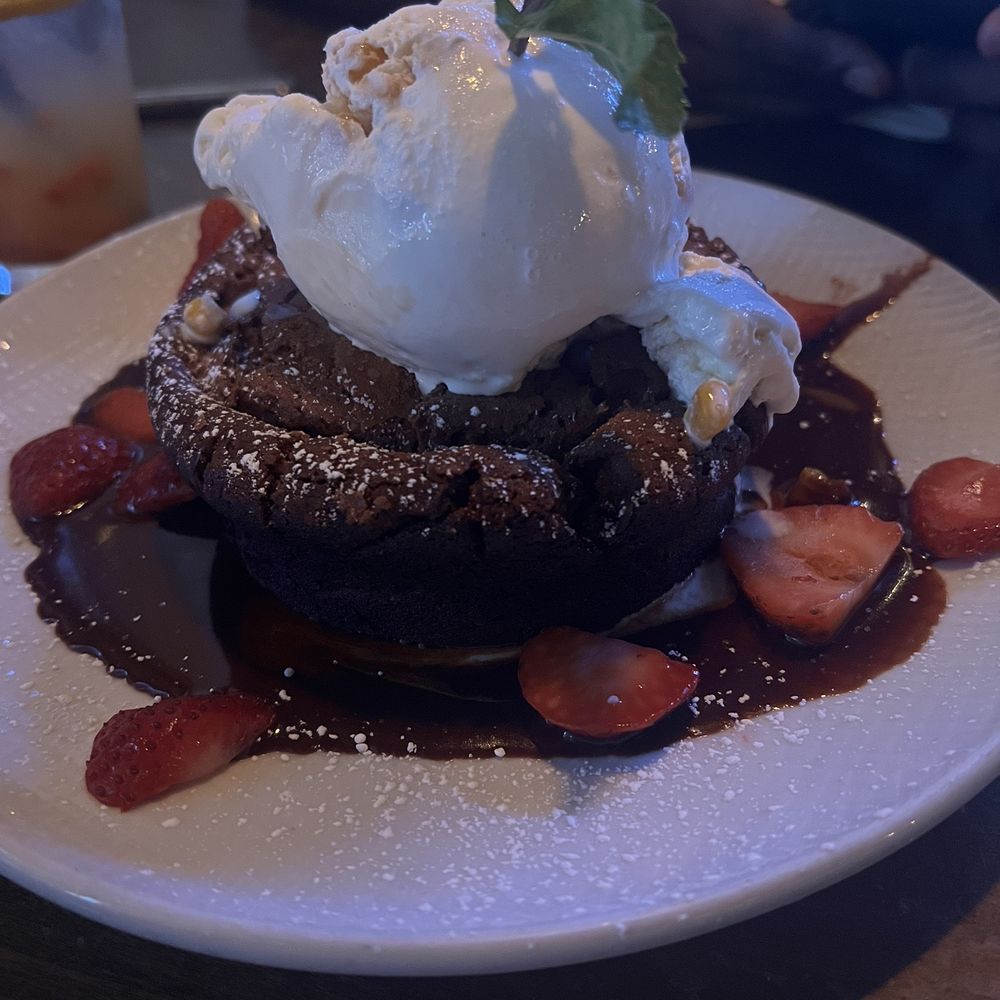 Meso Maya Comida y Copas - Pastel De Chocolate - Mexican Near Me - Plano, Texas Meso Maya Comida y Copas - Pastel De Chocolate - Mexican Near Me - Plano, Texas