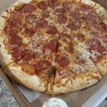 Ronnie’s Pizza an Mo - Pepperoni pizza is amazing! - Pizza Near Me - St John, Virgin Islands