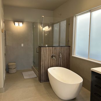 Saljah Tile - Large format tile installation with accent tile (floor and walls) - Tiling Near Me - Elk Grove, California Saljah Tile - Large format tile installation with accent tile (floor and walls) - Tiling Near Me - Elk Grove, California