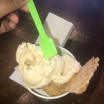 SweetCup - Cookie butter (top flavor) and Vietnamese coffee (bottom flavor) - Ice Cream & Frozen Yogurt Near Me - Houston, Texas