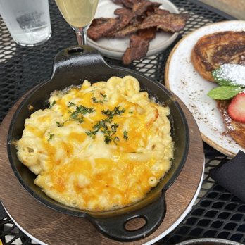 Lucille's - Baked Mac & Cheese - New American Near Me - Houston, Texas