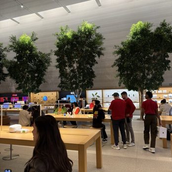 Apple Beverly Center - Computers Near Me - Los Angeles, California Apple Beverly Center - Computers Near Me - Los Angeles, California