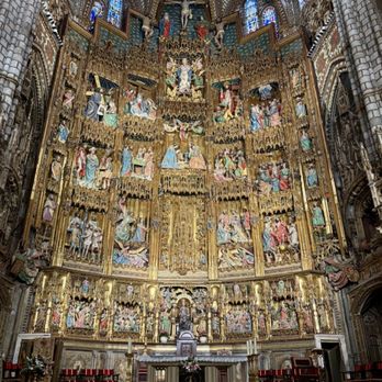 Catedral Santa María de Toledo - The gold altarpiece in the High Altar - Churches Near Me - Toledo, TO