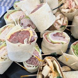 Giannas Family Deli