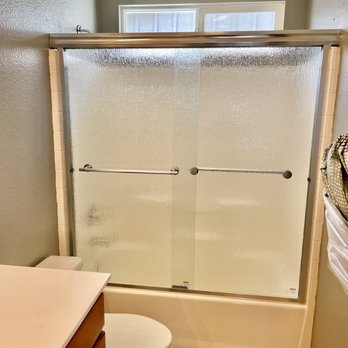 Gil’s Handyman - Shower door installation - Handyman Near Me Gil’s Handyman - Shower door installation - Handyman Near Me