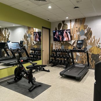 Cambria - Indoor gym - Hotels Near Me - Imperial, California Cambria - Indoor gym - Hotels Near Me - Imperial, California