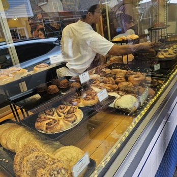 Sluys Poulsbo Bakery - Pastry front window - Bakeries Near Me - Poulsbo, Washington Sluys Poulsbo Bakery - Pastry front window - Bakeries Near Me - Poulsbo, Washington