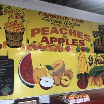 Bergman Orchards - a sign for peaches and apples - Fruits & Veggies Near Me - Lakeside Marblehead, Ohio