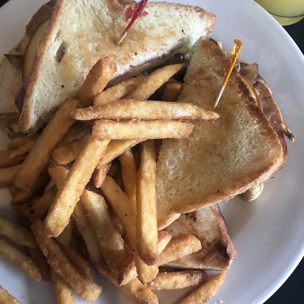 Sandtrap Tavern - Perky Turkey - Bars Near Me - Kitty Hawk, North Carolina Sandtrap Tavern - Perky Turkey - Bars Near Me - Kitty Hawk, North Carolina