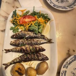 Antónia Petiscos Bairro Alto - Simple but so good! Definitely try what the locals eat! Pls DO NOT be the typical American tourist looking for a hamburger