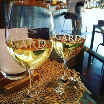 Front = pinot gris; back = Riesling!