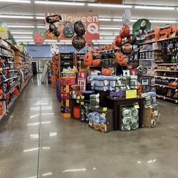 Smith's Food & Drug Centers - Halloween Aisle
