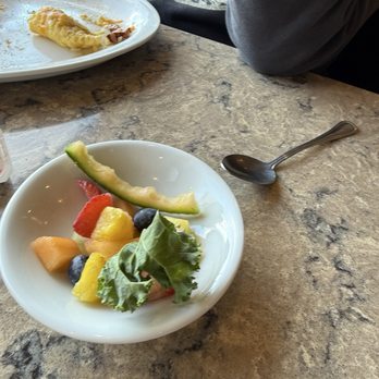 Egg River Cafe - Fruit bowl - Breakfast & Brunch Near Me - Hood River, Oregon Egg River Cafe - Fruit bowl - Breakfast & Brunch Near Me - Hood River, Oregon