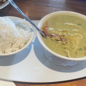 AROI Thai - Chicken Green Curry - Thai Near Me - La Jolla, California