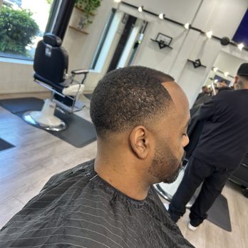 Paradise Barbershop - Taper fade low - Barbers Near Me - Napa, California Paradise Barbershop - Taper fade low - Barbers Near Me - Napa, California