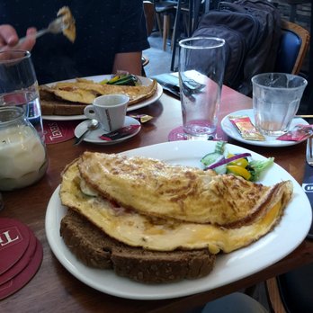 De Saloon - Huge farmers omelette! Delicious. - Pubs Near Me - Amsterdam, New Hampshire