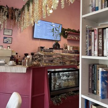 Damask Rose Coffee - More interior shots - Coffee & Tea Near Me - Oakland, California