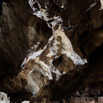 Lake Shasta Caverns - Landmarks & Historical Buildings Near Me - Lakehead, California