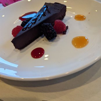 Horizons Modern Kitchen + Wine Bar - Chocolate flourless cake - Breakfast & Brunch Near Me - Fairport, New York