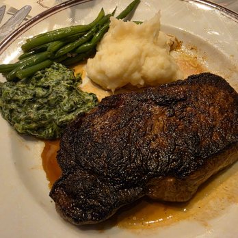 Chops Lobster Bar - Seafood Near Me - Atlanta, Georgia