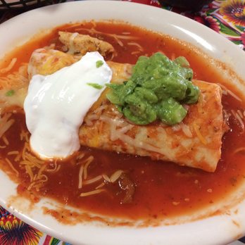 El Rio Verde - Grilled chicken wet burrito. I LOVED it! Such fresh guac on top too! - Mexican Near Me - Tulsa, Oklahoma El Rio Verde - Grilled chicken wet burrito. I LOVED it! Such fresh guac on top too! - Mexican Near Me - Tulsa, Oklahoma