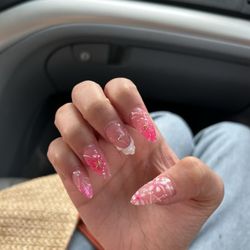 T And T Nail Spa