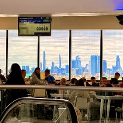 United Airlines - Gate 98, nice view