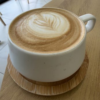 Esso Caffé - Flat White - beautiful and perfect - Cafes Near Me - Beverly Hills, California Esso Caffé - Flat White - beautiful and perfect - Cafes Near Me - Beverly Hills, California