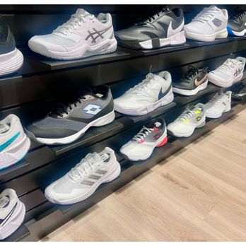 DICK'S Sporting Goods - Options for tennis - Sports Wear Near Me - Waldorf, Maryland