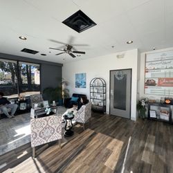 Elements Massage - The modern reception area