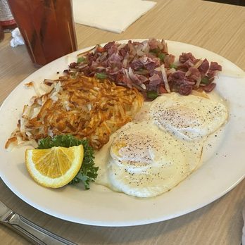 Red Rock Cafe - Corn beef hash, really good. - Breakfast & Brunch Near Me - Sedona, Arizona Red Rock Cafe - Corn beef hash, really good. - Breakfast & Brunch Near Me - Sedona, Arizona