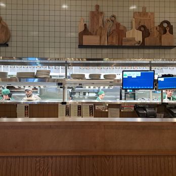 Piccolo Buco - Wine Bars Near Me - Schaumburg, Illinois