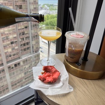 Arlo Chicago - Directly across from a Stan's donuts and did I mention the view? - Hotels Near Me - Chicago, Illinois