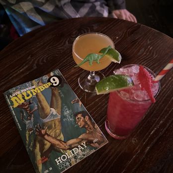 Holiday Cocktail Lounge - Cocktail Bars Near Me - New York, New York