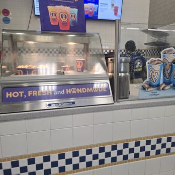 Auntie Anne's - Pretzels Near Me - Avon, Indiana