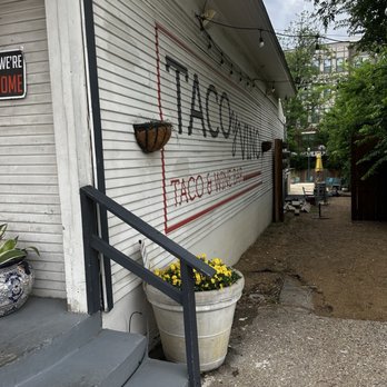 Taco Y Vino - Tacos Near Me - Dallas, Texas Taco Y Vino - Tacos Near Me - Dallas, Texas