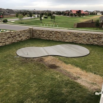 Steve Reyes Concrete Placement - Hot tub slab with sitting area - Masonry/Concrete Near Me - Hutto, Texas Steve Reyes Concrete Placement - Hot tub slab with sitting area - Masonry/Concrete Near Me - Hutto, Texas