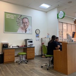 Pearle Vision - Waiting area facing front