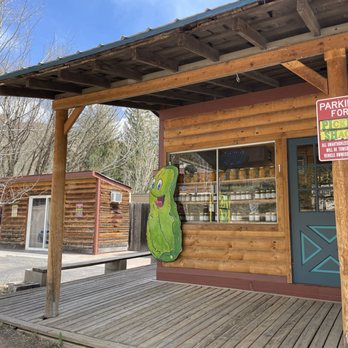 Pikes Peak Pickle Shack - The outside - Specialty Food Near Me - Cascade, Colorado Pikes Peak Pickle Shack - The outside - Specialty Food Near Me - Cascade, Colorado