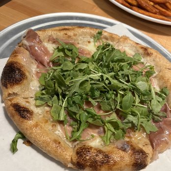 Putah Creek Cafe - Love the crust on their pizza. - Breakfast & Brunch Near Me - Winters, California