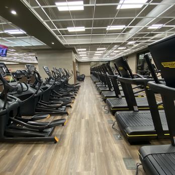 Life Time - Gyms Near Me - Shenandoah, Texas
