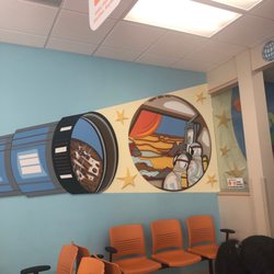 Pediatric Associates Hialeah - Waiting area
