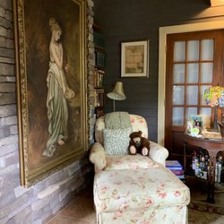 Butterfly Ridge Mountain Retreat - A Reading Nook inside the Lodge at Butterfly Ridge Resort in Salem, SC