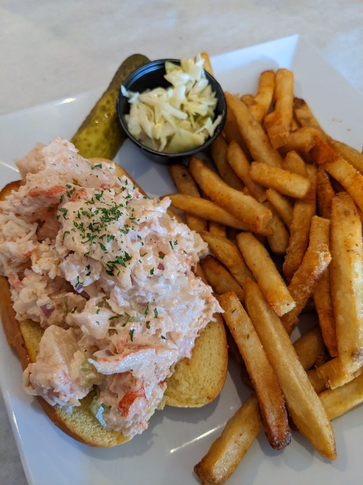LULU’S LOBSTER & WING SHACK 100 Photos & 110 Reviews 388 Medford